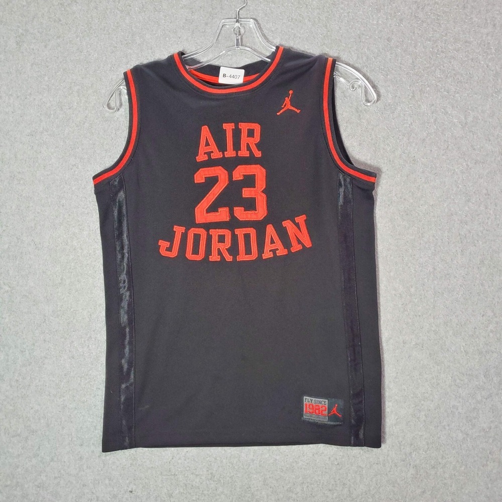 Air Jordan Boy Jersey Large Black Y2K‎ Logo Patch Jumpman Basketball